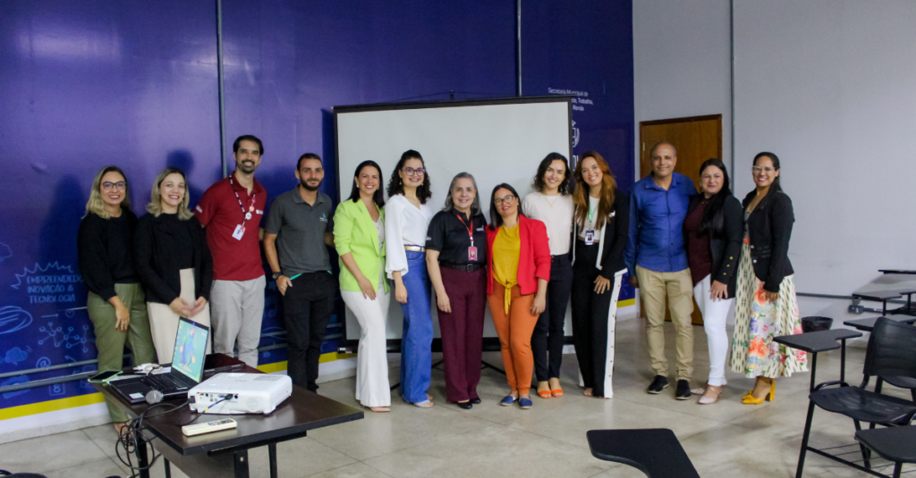 participantes do descentraliza anápolis posando para a foto